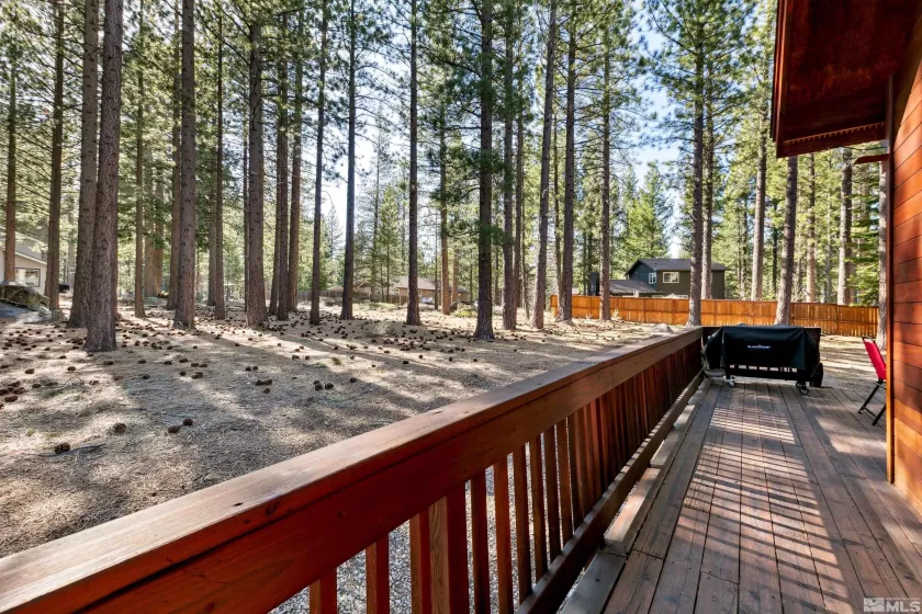 733 Cayuga, South Lake Tahoe, California 96150, 4 Bedrooms Bedrooms, ,3 BathroomsBathrooms,Residential,Residential,Cayuga,250006068