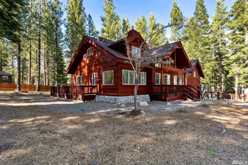 733 Cayuga, South Lake Tahoe, California 96150, 4 Bedrooms Bedrooms, ,3 BathroomsBathrooms,Residential,Residential,Cayuga,250006068