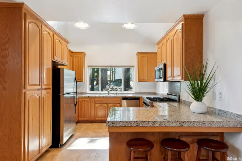 733 Cayuga, South Lake Tahoe, California 96150, 4 Bedrooms Bedrooms, ,3 BathroomsBathrooms,Residential,Residential,Cayuga,250006068