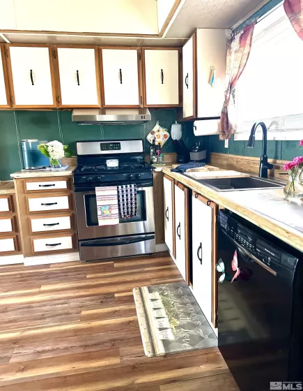 410 Mizpah, Tonopah, Nevada 89049, 2 Bedrooms Bedrooms, ,2 BathroomsBathrooms,Residential,Residential,Mizpah,250001949