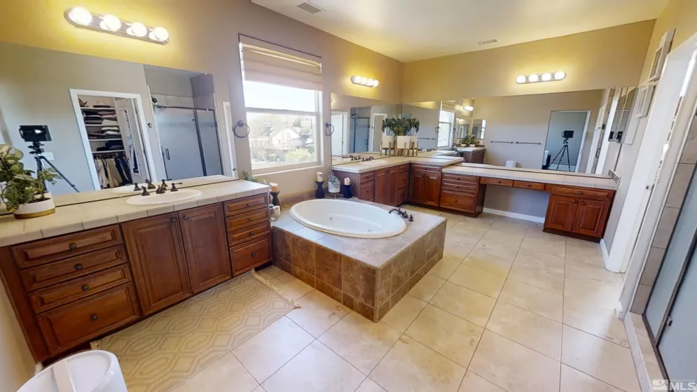 1304 Lambrusca, Sparks, Nevada 89436, 4 Bedrooms Bedrooms, ,3 BathroomsBathrooms,Residential,Residential,Lambrusca,250006019
