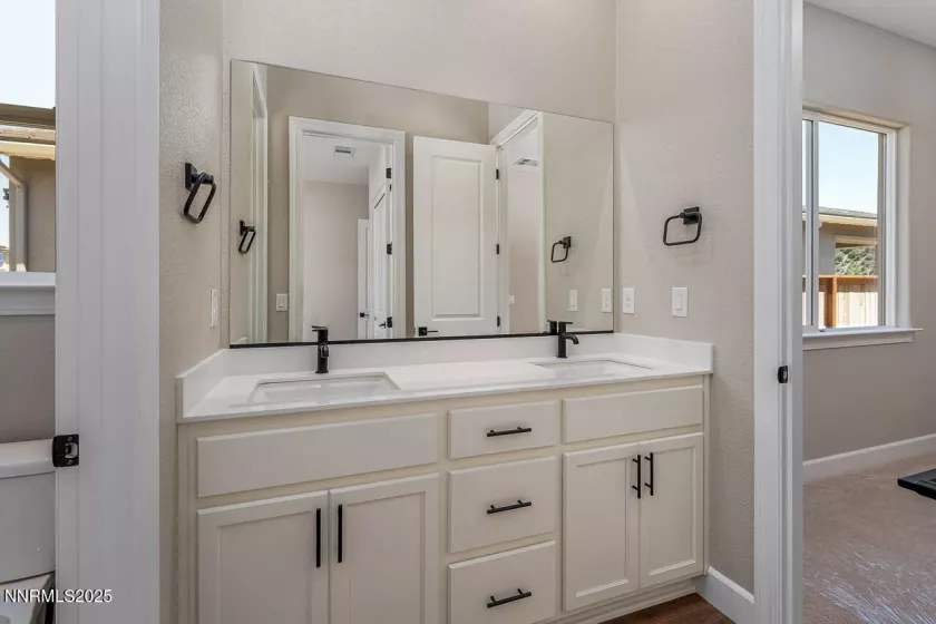 186 Commodore, Verdi, Nevada 89439, 3 Bedrooms Bedrooms, ,3 BathroomsBathrooms,Residential,Residential,Commodore,240011262