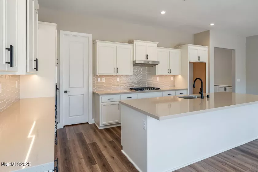 186 Commodore, Verdi, Nevada 89439, 3 Bedrooms Bedrooms, ,3 BathroomsBathrooms,Residential,Residential,Commodore,240011262