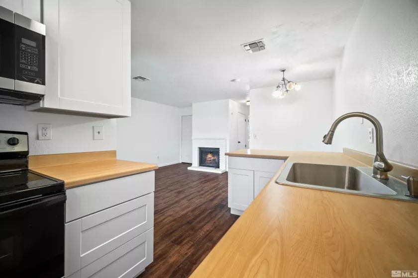 4769 Reggie, Reno, Nevada 89502, 1 Bedroom Bedrooms, ,1 BathroomBathrooms,Residential,Residential,Reggie,250000286