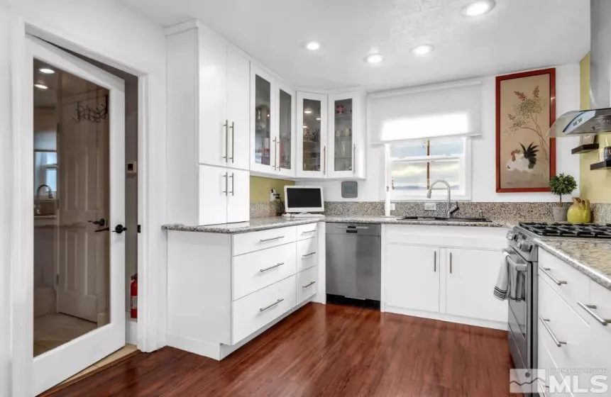 990 Riverview, Gardnerville, Nevada 89460, 5 Bedrooms Bedrooms, ,3 BathroomsBathrooms,Residential,Residential,Riverview,250006071