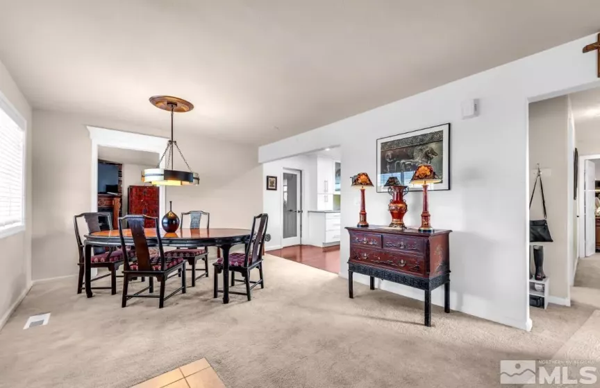 990 Riverview, Gardnerville, Nevada 89460, 5 Bedrooms Bedrooms, ,3 BathroomsBathrooms,Residential,Residential,Riverview,250006071