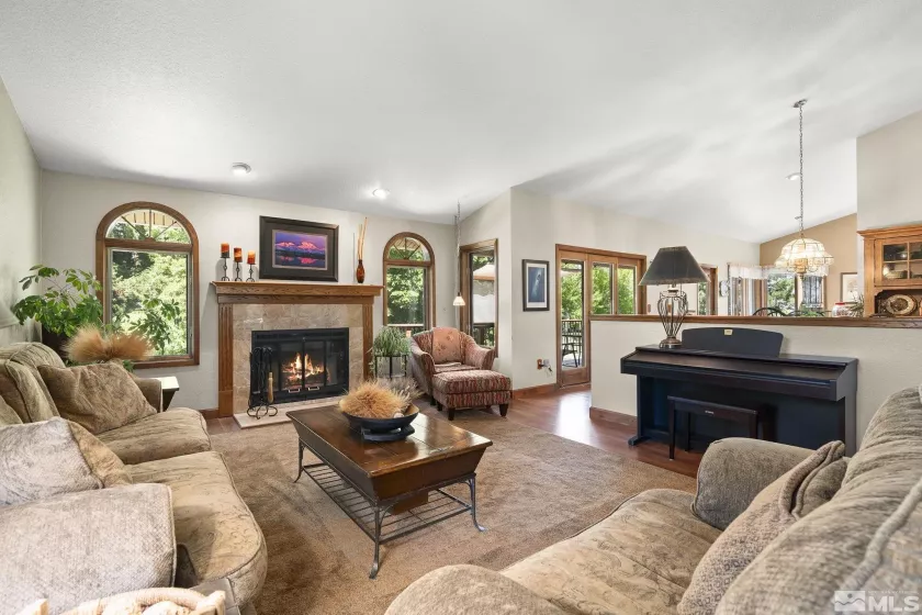 3020 Natalie, Reno, Nevada 89509, 4 Bedrooms Bedrooms, ,3 BathroomsBathrooms,Residential,Residential,Natalie,250006072