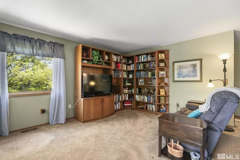 3020 Natalie, Reno, Nevada 89509, 4 Bedrooms Bedrooms, ,3 BathroomsBathrooms,Residential,Residential,Natalie,250006072