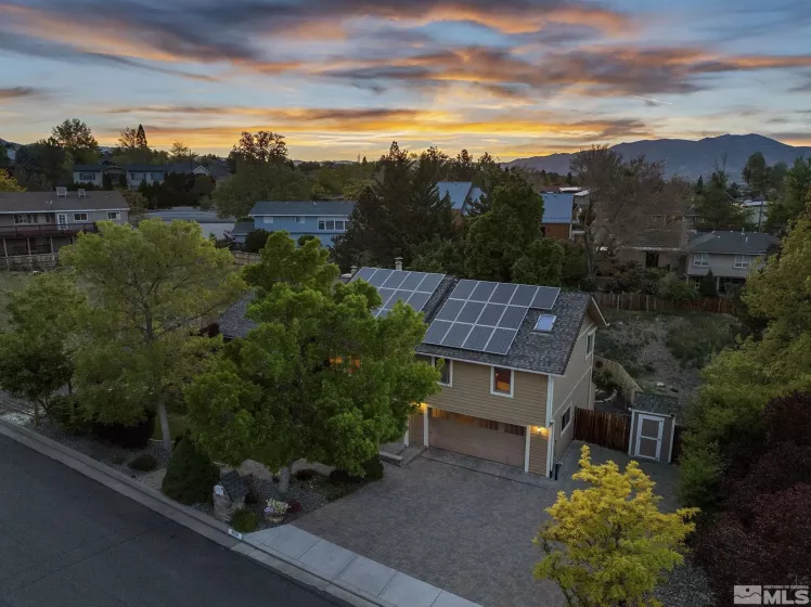 3020 Natalie, Reno, Nevada 89509, 4 Bedrooms Bedrooms, ,3 BathroomsBathrooms,Residential,Residential,Natalie,250006072