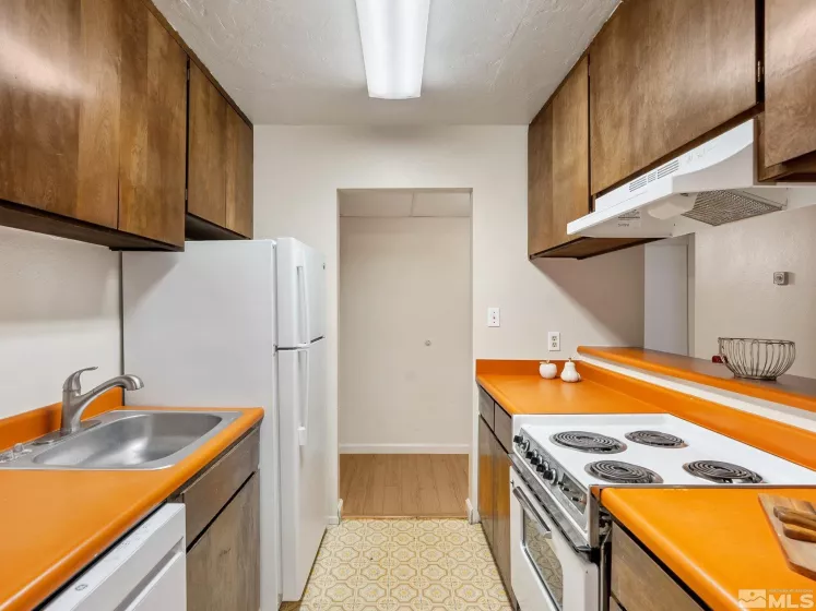 2955 Lakeside, Reno, Nevada 89509, 1 Bedroom Bedrooms, ,1 BathroomBathrooms,Residential,Residential,Lakeside,250003144