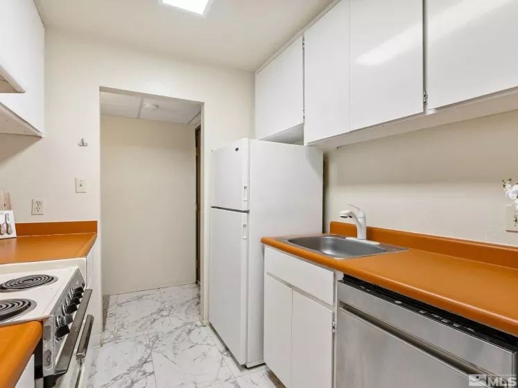 2955 Lakeside, Reno, Nevada 89509, 1 Bedroom Bedrooms, ,1 BathroomBathrooms,Residential,Residential,Lakeside,250002470