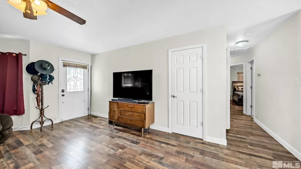 35 Buffalo, Yerington, Nevada 89447, 3 Bedrooms Bedrooms, ,2 BathroomsBathrooms,Residential,Residential,Buffalo,240001467