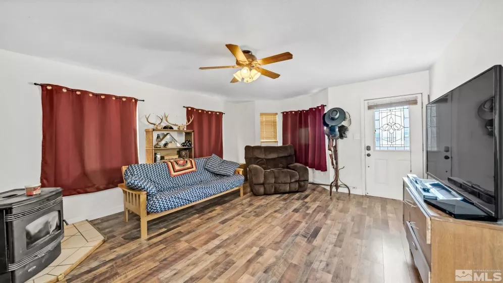 35 Buffalo, Yerington, Nevada 89447, 3 Bedrooms Bedrooms, ,2 BathroomsBathrooms,Residential,Residential,Buffalo,240001467