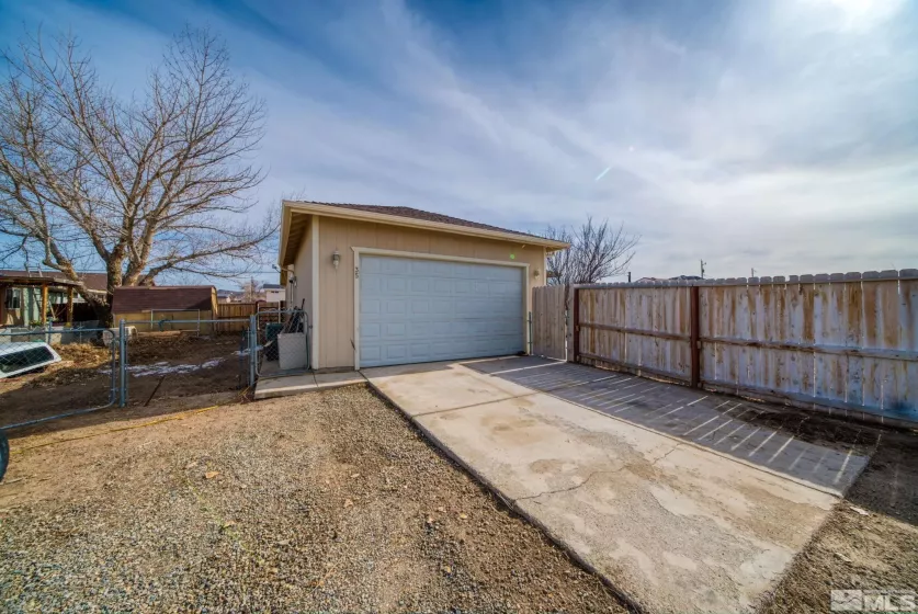 35 Buffalo, Yerington, Nevada 89447, 3 Bedrooms Bedrooms, ,2 BathroomsBathrooms,Residential,Residential,Buffalo,240001467