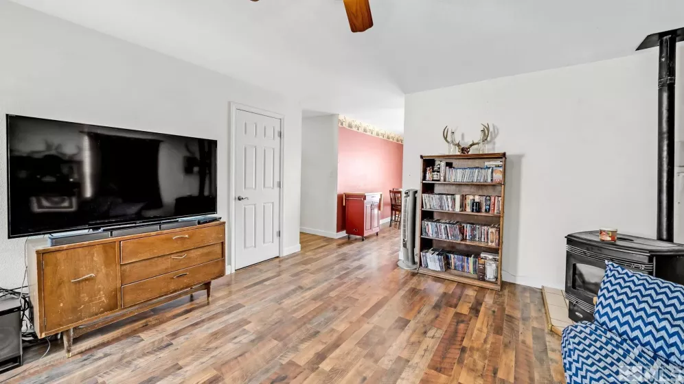 35 Buffalo, Yerington, Nevada 89447, 3 Bedrooms Bedrooms, ,2 BathroomsBathrooms,Residential,Residential,Buffalo,240001467