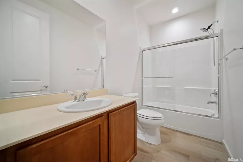 2252 Selway, Sparks, Nevada 89436, 4 Bedrooms Bedrooms, ,3 BathroomsBathrooms,Residential,Residential,Selway,250006088