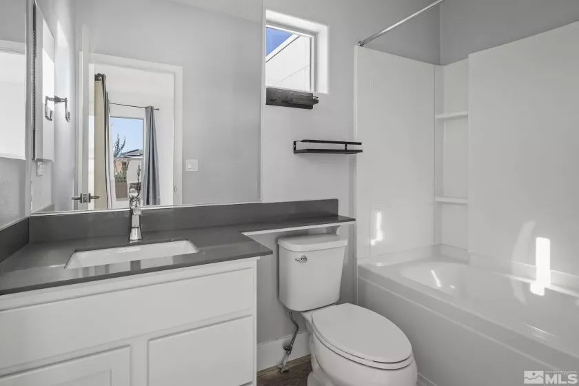 2738 Kettle, Sparks, Nevada 89436, 4 Bedrooms Bedrooms, ,3 BathroomsBathrooms,Residential,Residential,Kettle,250000316