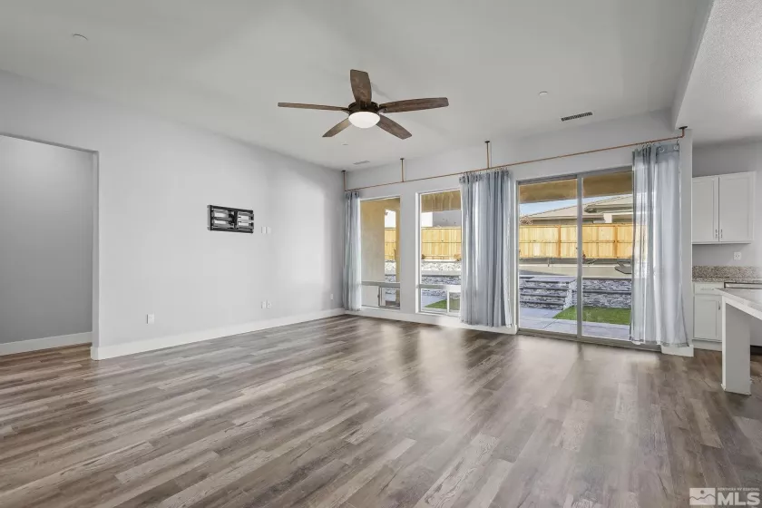 2738 Kettle, Sparks, Nevada 89436, 4 Bedrooms Bedrooms, ,3 BathroomsBathrooms,Residential,Residential,Kettle,250000316