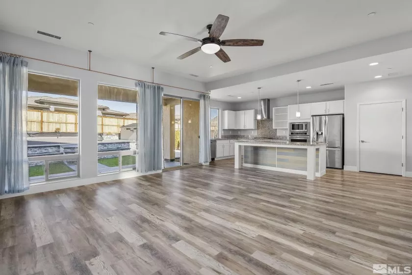 2738 Kettle, Sparks, Nevada 89436, 4 Bedrooms Bedrooms, ,3 BathroomsBathrooms,Residential,Residential,Kettle,250000316