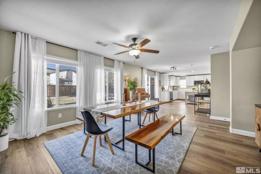 485 Sondrio, Reno, Nevada 89521, 4 Bedrooms Bedrooms, ,3 BathroomsBathrooms,Residential,Residential,Sondrio,250004390