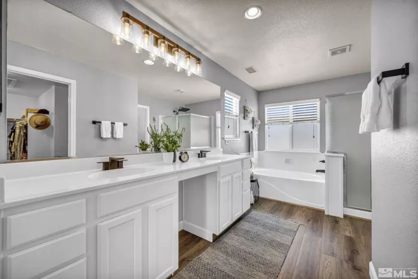 485 Sondrio, Reno, Nevada 89521, 4 Bedrooms Bedrooms, ,3 BathroomsBathrooms,Residential,Residential,Sondrio,250004390
