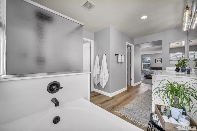 485 Sondrio, Reno, Nevada 89521, 4 Bedrooms Bedrooms, ,3 BathroomsBathrooms,Residential,Residential,Sondrio,250004390