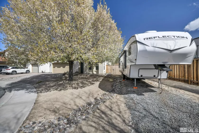 485 Sondrio, Reno, Nevada 89521, 4 Bedrooms Bedrooms, ,3 BathroomsBathrooms,Residential,Residential,Sondrio,250004390