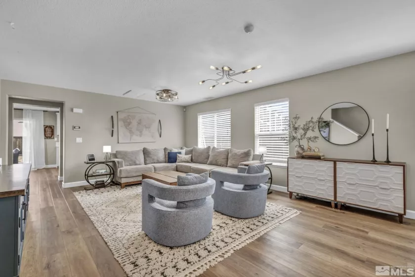485 Sondrio, Reno, Nevada 89521, 4 Bedrooms Bedrooms, ,3 BathroomsBathrooms,Residential,Residential,Sondrio,250004390