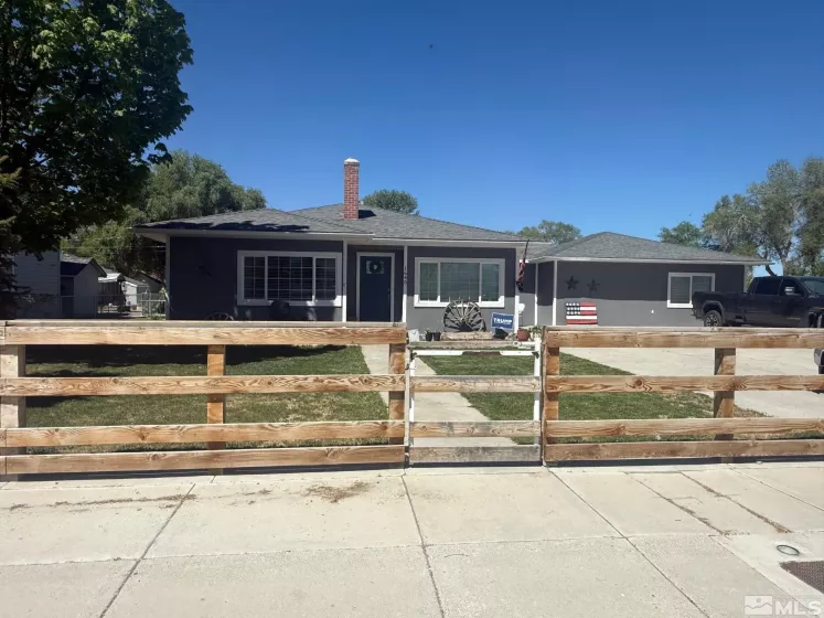 1645 Central, Lovelock, Nevada 89419, 4 Bedrooms Bedrooms, ,2 BathroomsBathrooms,Residential,Residential,Central,250005985