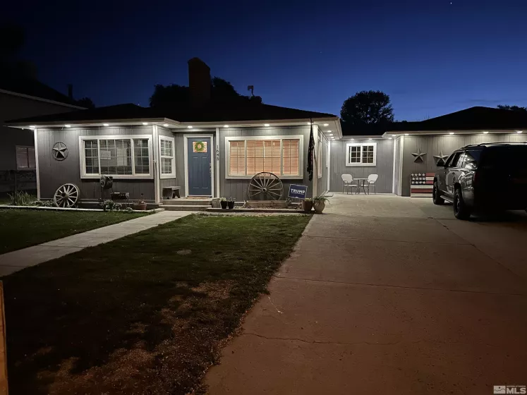 1645 Central, Lovelock, Nevada 89419, 4 Bedrooms Bedrooms, ,2 BathroomsBathrooms,Residential,Residential,Central,250005985