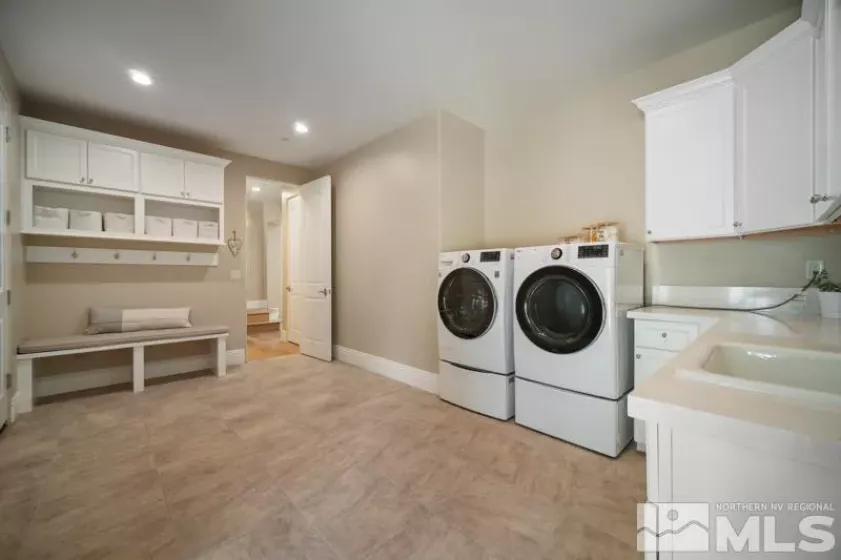 5024 Bordeaux, Reno, Nevada 89511, 5 Bedrooms Bedrooms, ,6 BathroomsBathrooms,Residential,Residential,Bordeaux,250006093