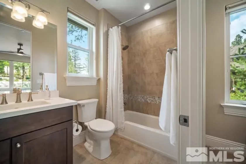 5024 Bordeaux, Reno, Nevada 89511, 5 Bedrooms Bedrooms, ,6 BathroomsBathrooms,Residential,Residential,Bordeaux,250006093