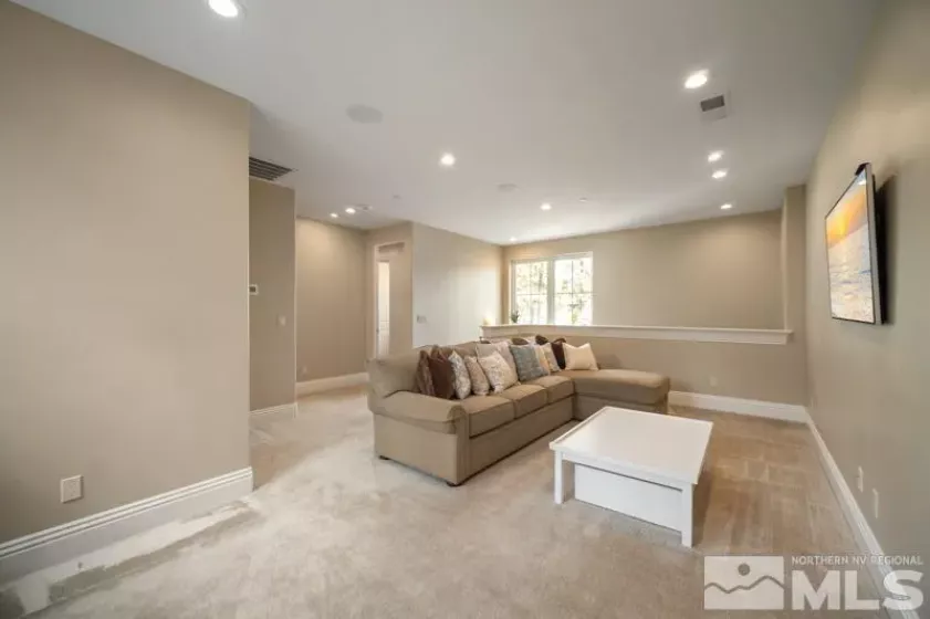 5024 Bordeaux, Reno, Nevada 89511, 5 Bedrooms Bedrooms, ,6 BathroomsBathrooms,Residential,Residential,Bordeaux,250006093