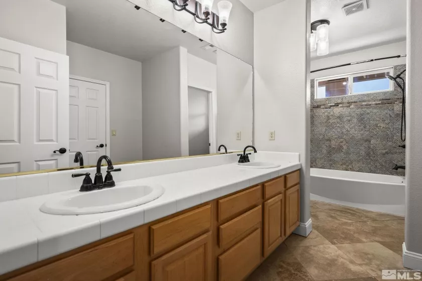 4863 Elkcreek, Reno, Nevada 89519, 4 Bedrooms Bedrooms, ,3 BathroomsBathrooms,Residential,Residential,Elkcreek,250006094
