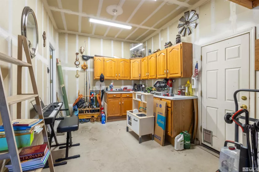2415 GARZONI, Sparks, Nevada 89434, 4 Bedrooms Bedrooms, ,3 BathroomsBathrooms,Residential,Residential,GARZONI,250006097