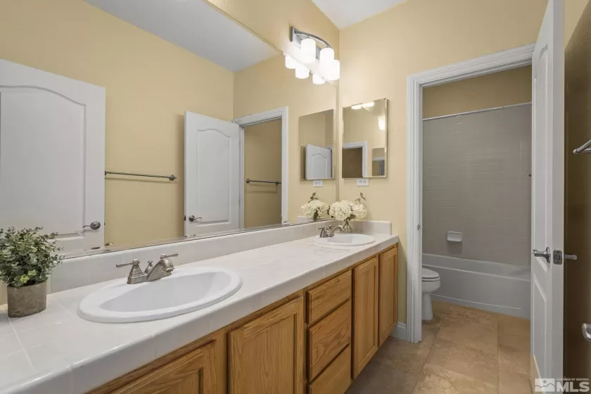 650 Caspian, Reno, Nevada 89521, 3 Bedrooms Bedrooms, ,3 BathroomsBathrooms,Residential,Residential,Caspian,250005030