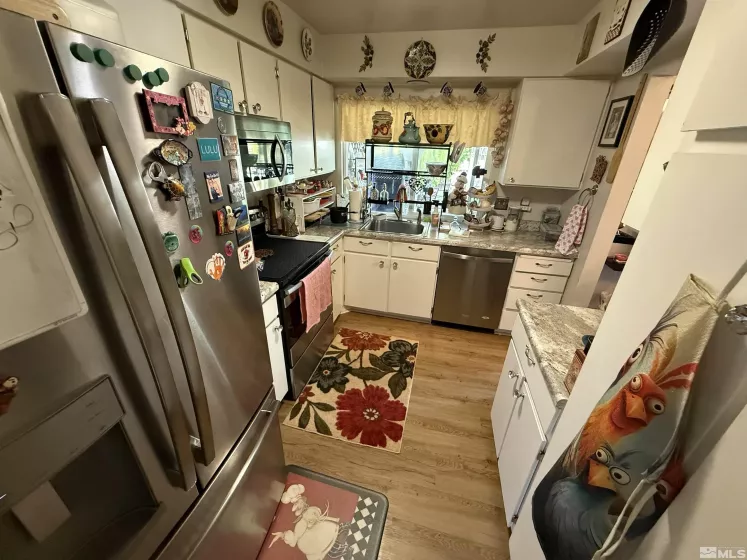 930 Glen Meadow, Sparks, Nevada 89434, 3 Bedrooms Bedrooms, ,2 BathroomsBathrooms,Residential,Residential,Glen Meadow,250006101