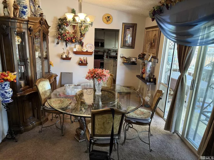 930 Glen Meadow, Sparks, Nevada 89434, 3 Bedrooms Bedrooms, ,2 BathroomsBathrooms,Residential,Residential,Glen Meadow,250006101