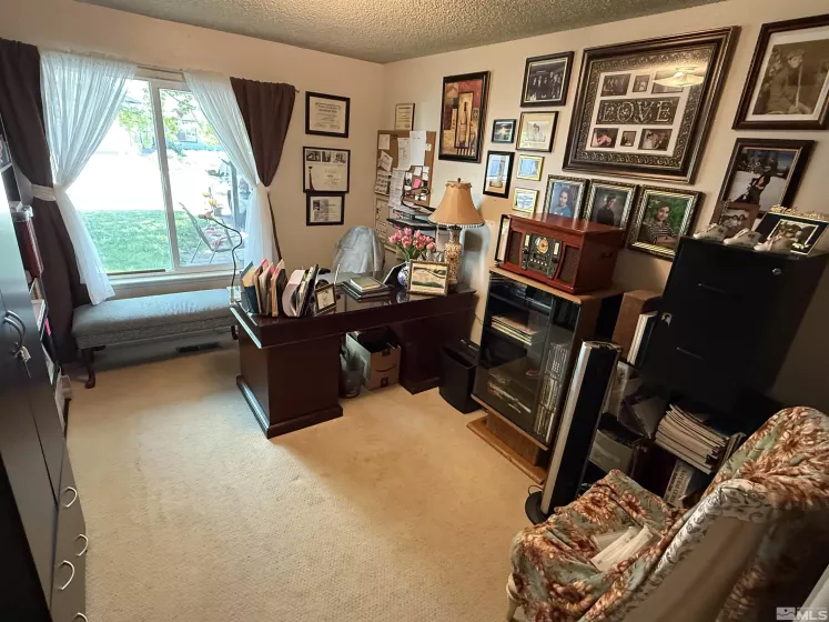 930 Glen Meadow, Sparks, Nevada 89434, 3 Bedrooms Bedrooms, ,2 BathroomsBathrooms,Residential,Residential,Glen Meadow,250006101
