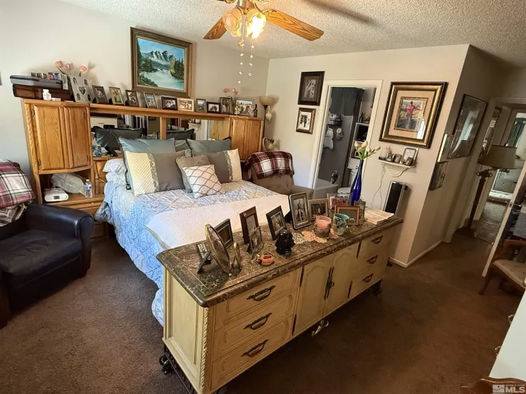 930 Glen Meadow, Sparks, Nevada 89434, 3 Bedrooms Bedrooms, ,2 BathroomsBathrooms,Residential,Residential,Glen Meadow,250006101