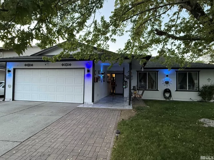 930 Glen Meadow, Sparks, Nevada 89434, 3 Bedrooms Bedrooms, ,2 BathroomsBathrooms,Residential,Residential,Glen Meadow,250006101