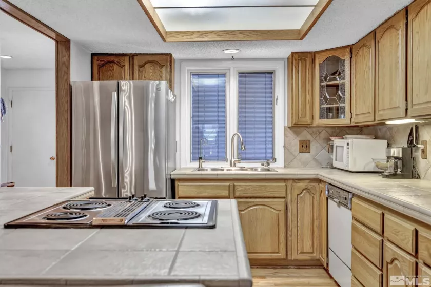 2012 Branch, Reno, Nevada 89509, 2 Bedrooms Bedrooms, ,3 BathroomsBathrooms,Residential,Residential,Branch,250006086