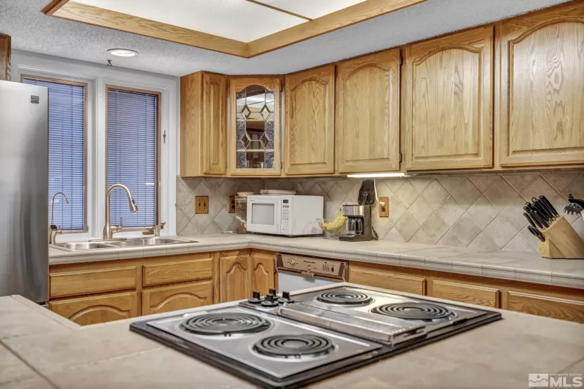 2012 Branch, Reno, Nevada 89509, 2 Bedrooms Bedrooms, ,3 BathroomsBathrooms,Residential,Residential,Branch,250006086