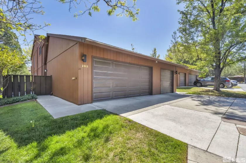 2012 Branch, Reno, Nevada 89509, 2 Bedrooms Bedrooms, ,3 BathroomsBathrooms,Residential,Residential,Branch,250006086