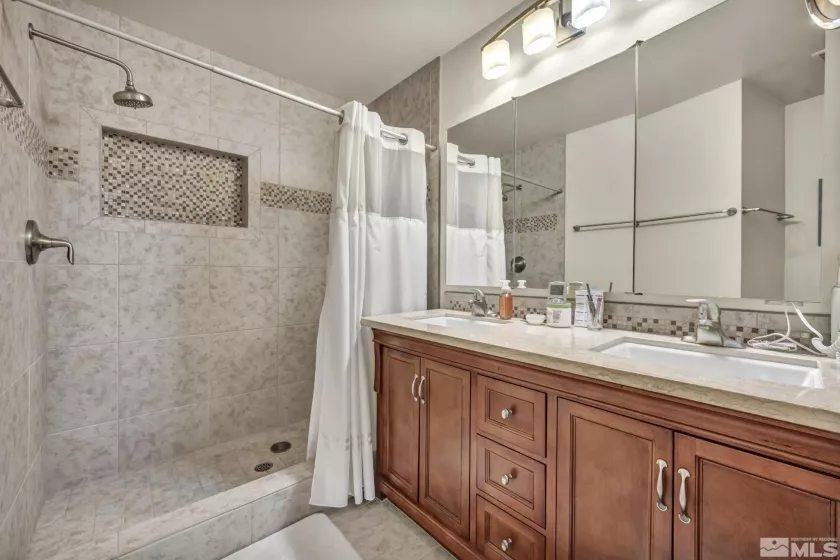 2012 Branch, Reno, Nevada 89509, 2 Bedrooms Bedrooms, ,3 BathroomsBathrooms,Residential,Residential,Branch,250006086