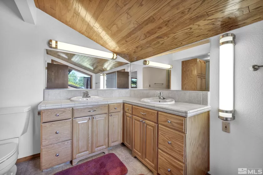 2012 Branch, Reno, Nevada 89509, 2 Bedrooms Bedrooms, ,3 BathroomsBathrooms,Residential,Residential,Branch,250006086