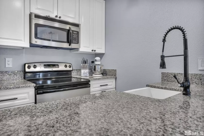 4721 Reggie, Reno, Nevada 89502, 1 Bedroom Bedrooms, ,2 BathroomsBathrooms,Residential,Residential,Reggie,250005136