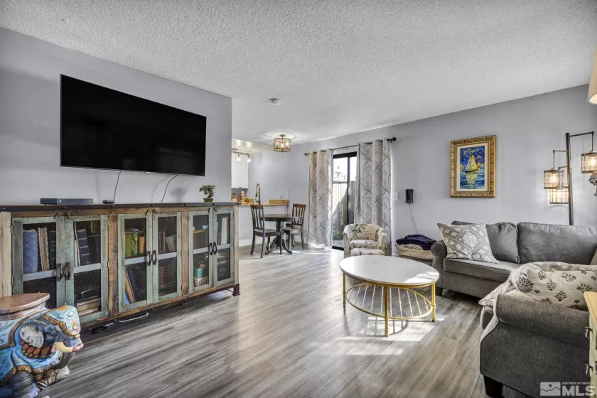 4721 Reggie, Reno, Nevada 89502, 1 Bedroom Bedrooms, ,2 BathroomsBathrooms,Residential,Residential,Reggie,250005136