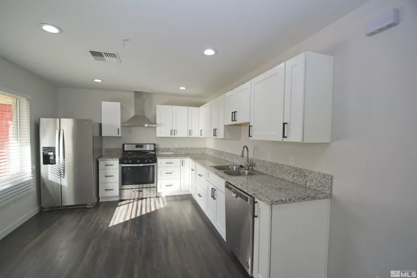626 Valley, Reno, Nevada 89512, 2 Bedrooms Bedrooms, ,2 BathroomsBathrooms,Residential Lease,Manufactured,Valley,250006109