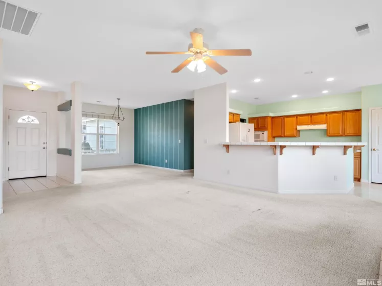 2976 Del Rio, Minden, Nevada 89423, 3 Bedrooms Bedrooms, ,2 BathroomsBathrooms,Residential,Residential,Del Rio,250003526